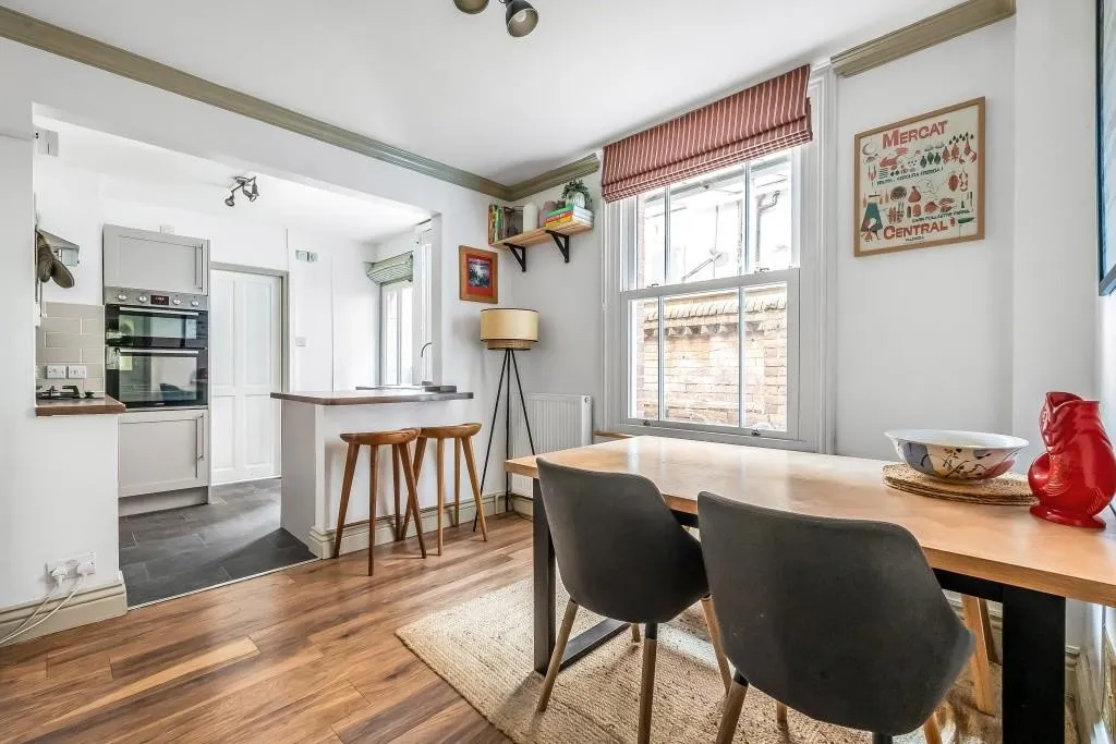 Wathen Road, Dorking, RH4, photo 2