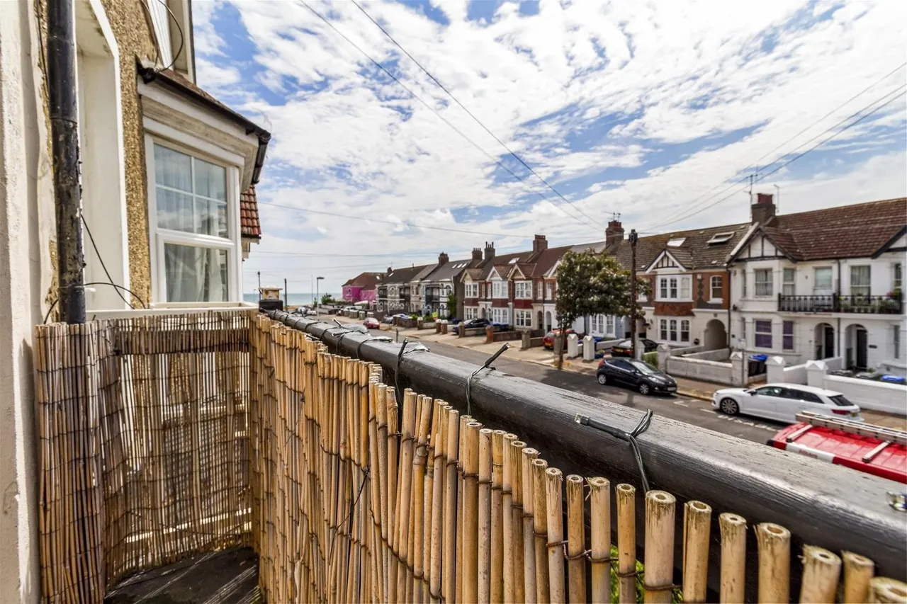 Navarino Road, Worthing, photo 9