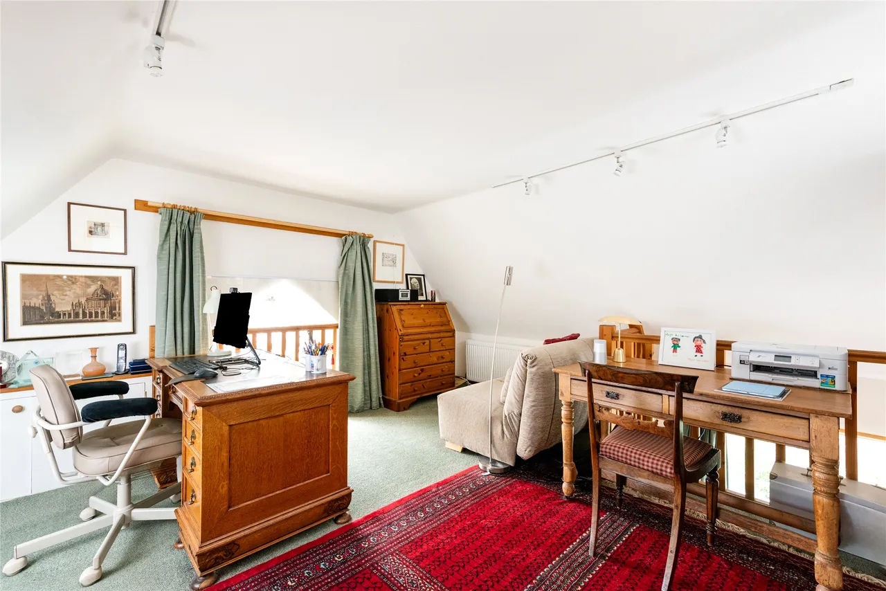 Main Street, Tingewick, MK18, photo 7