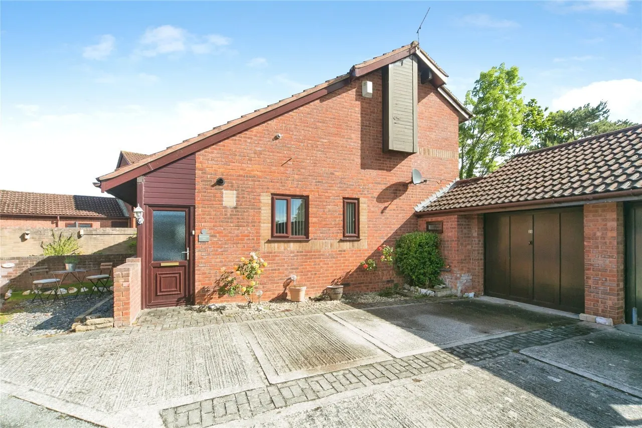 Maes Y Coed, Deganwy, LL31, photo 15
