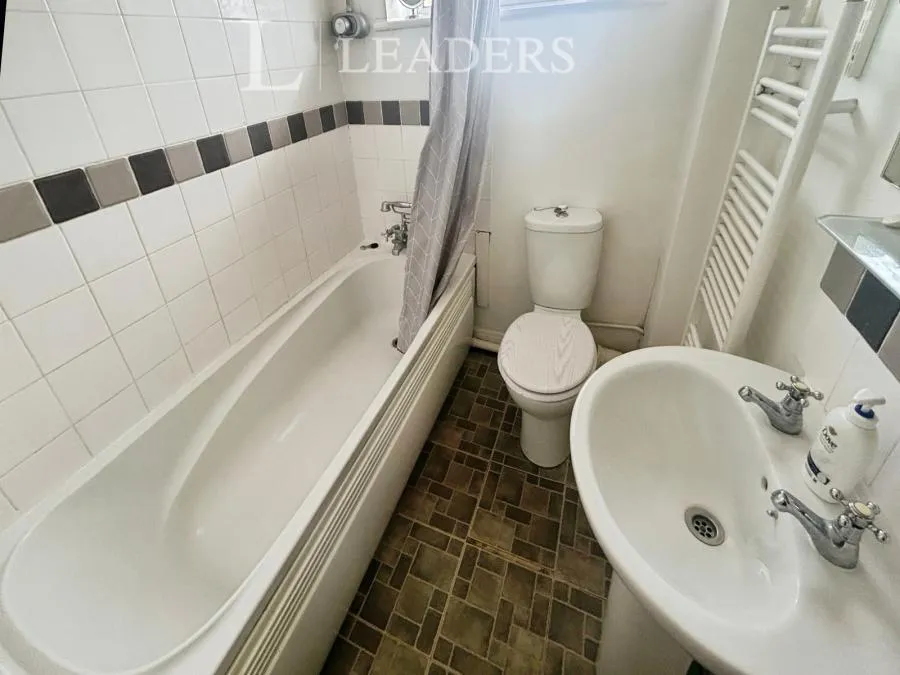 1 bed flat for sale, Havant Road, Drayton, PO6