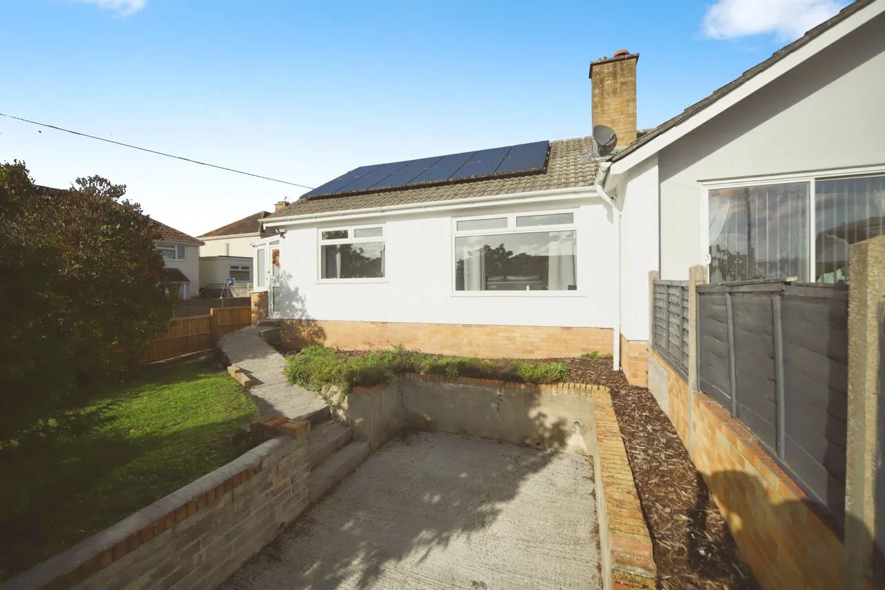 2 bed house for sale, Quantock Close, Bridgwater, TA6