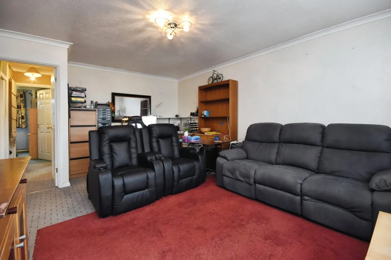 The Ridings, Canvey Island, SS8, photo 4