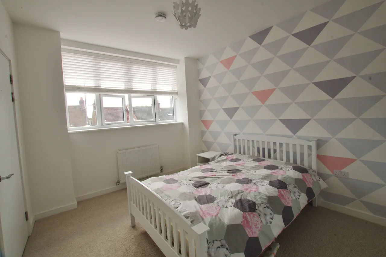 Flat 22, Rembrandt House, Watford, photo 9