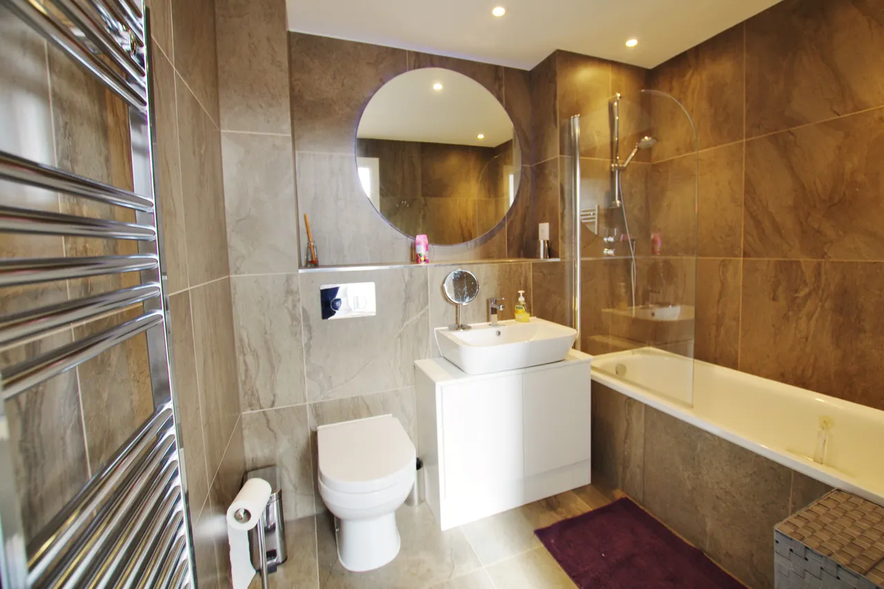 Flat 22, Rembrandt House, Watford, photo 4