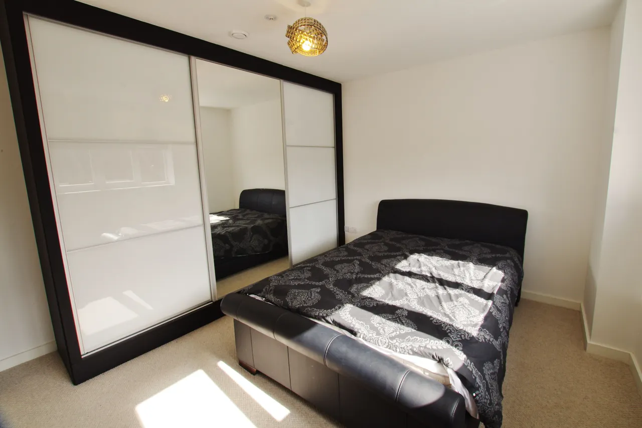 Flat 22, Rembrandt House, Watford, photo 7