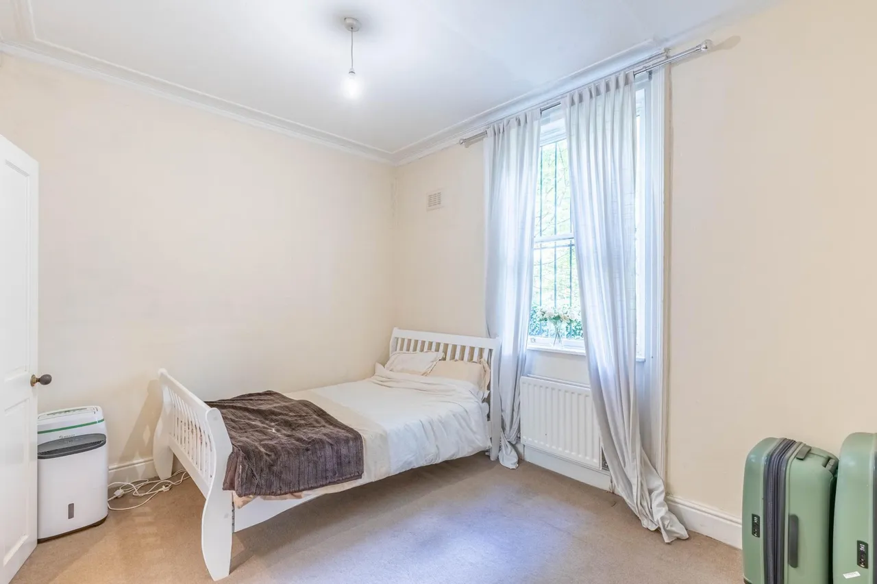 Harrogate Road, Chapel Allerton, LS7, photo 7