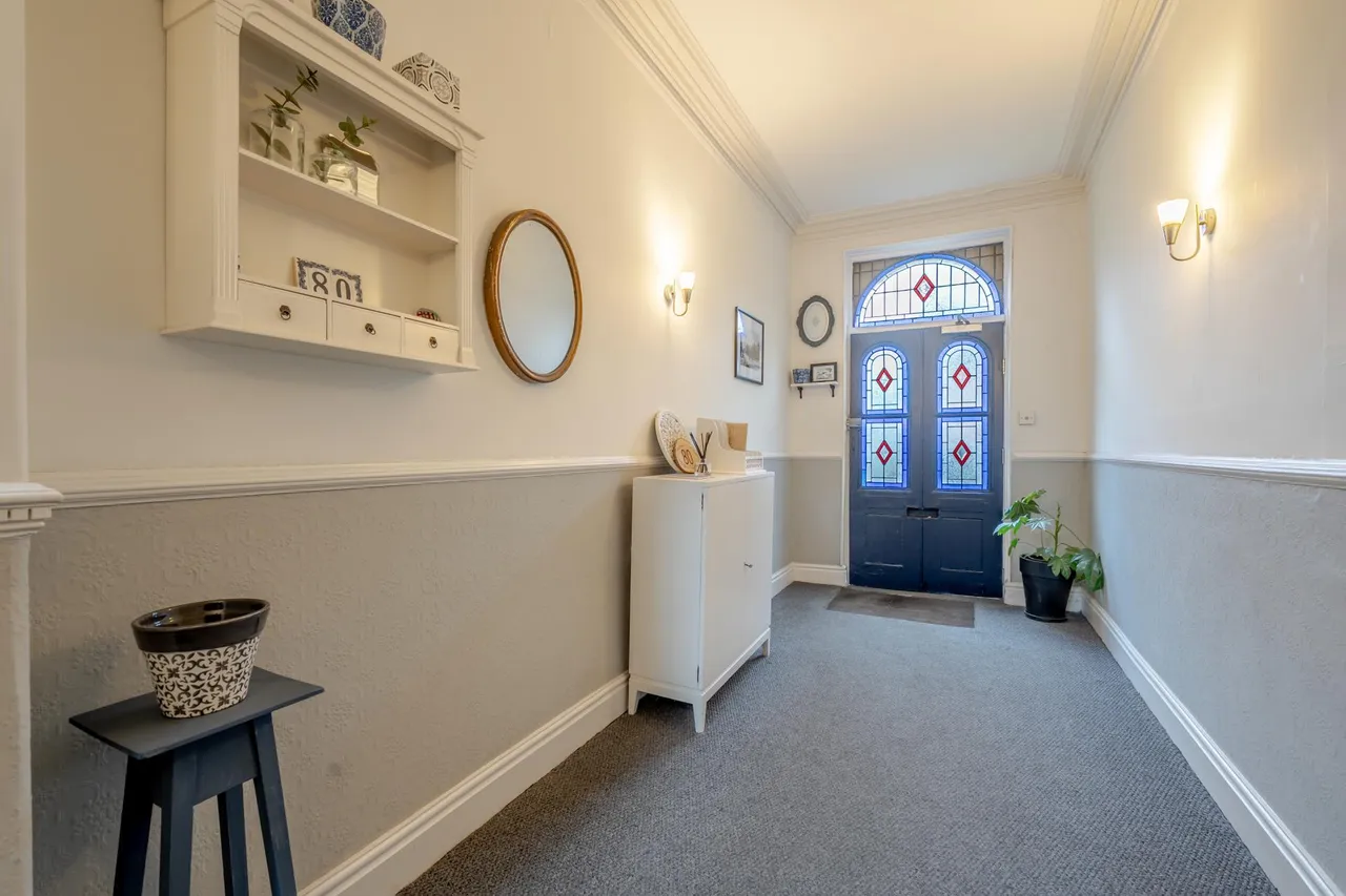 Harrogate Road, Chapel Allerton, LS7, photo 13