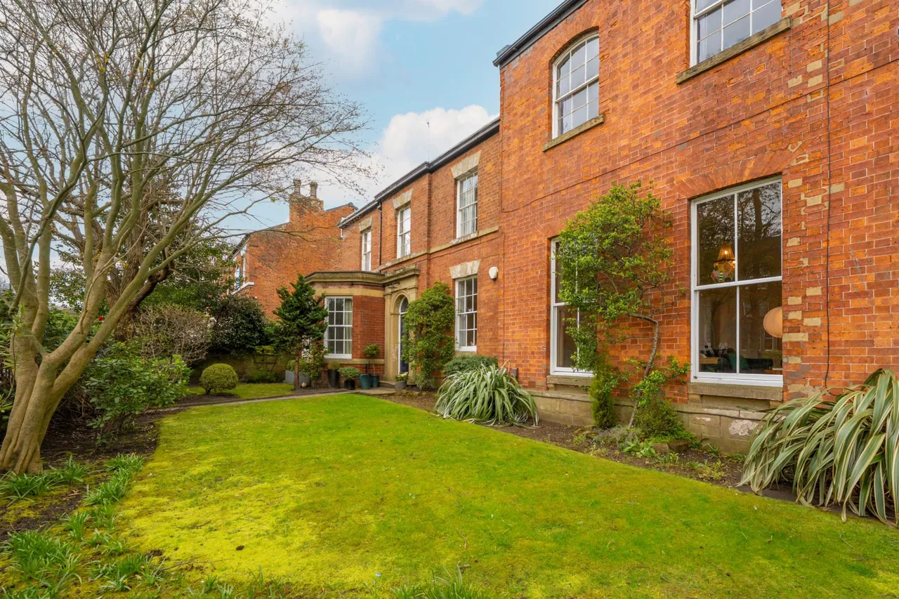Harrogate Road, Chapel Allerton, LS7, photo 8