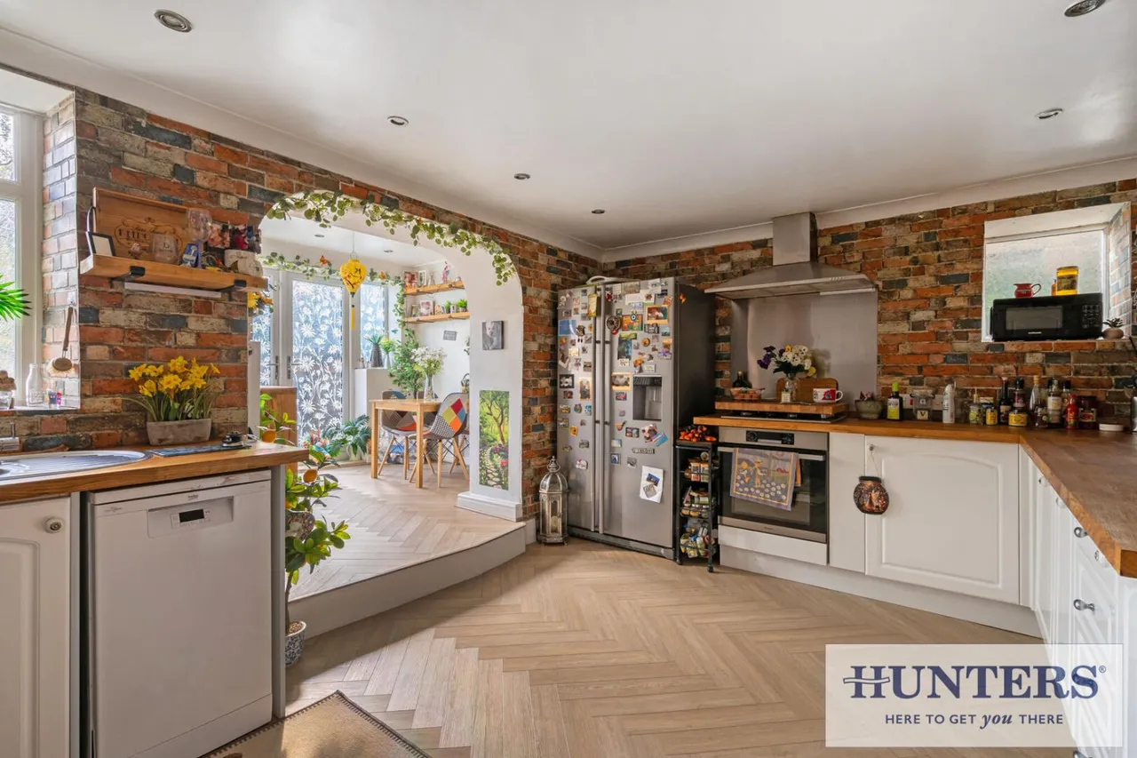 Apperley Lane, Rawdon, LS19, photo 9