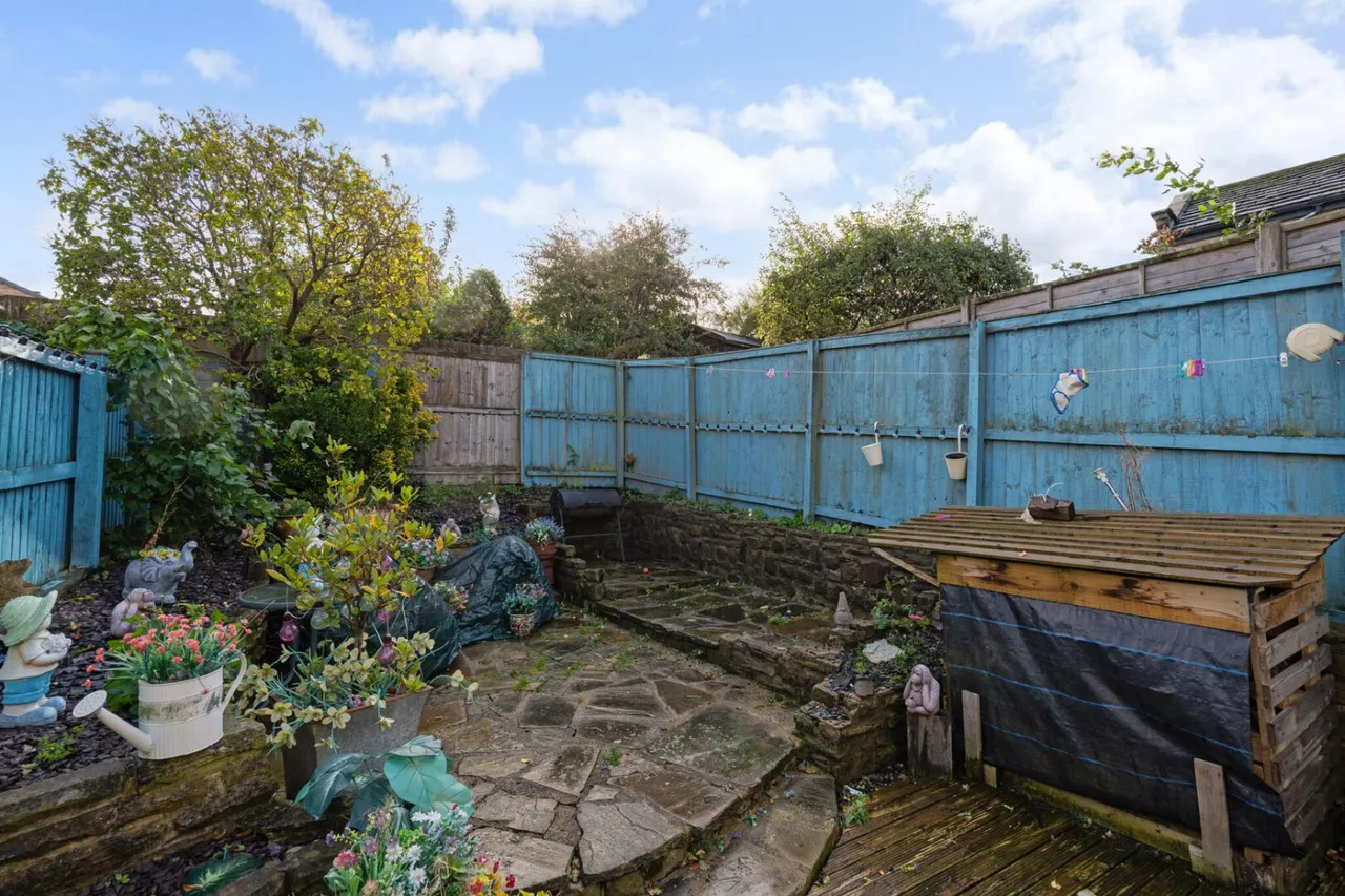 Apperley Lane, Rawdon, LS19, photo 21