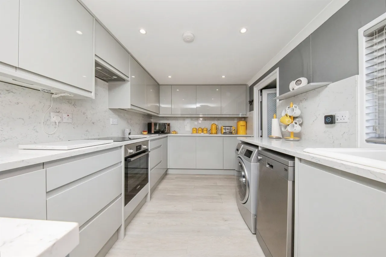 Foxhall Road, Rushmere St. Andrew, Ipswich, photo 2