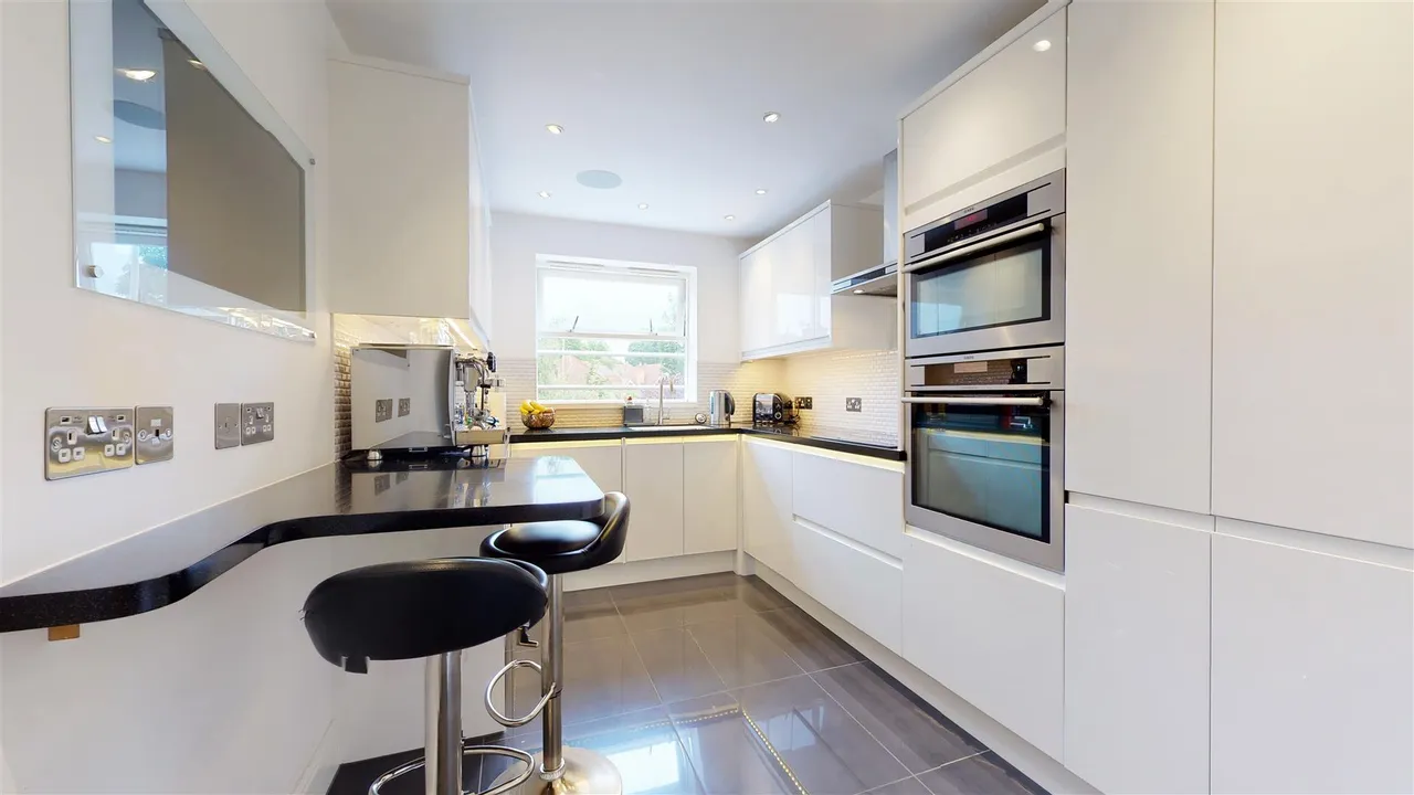 The Watergardens, Woodford Green, IG8, photo 7
