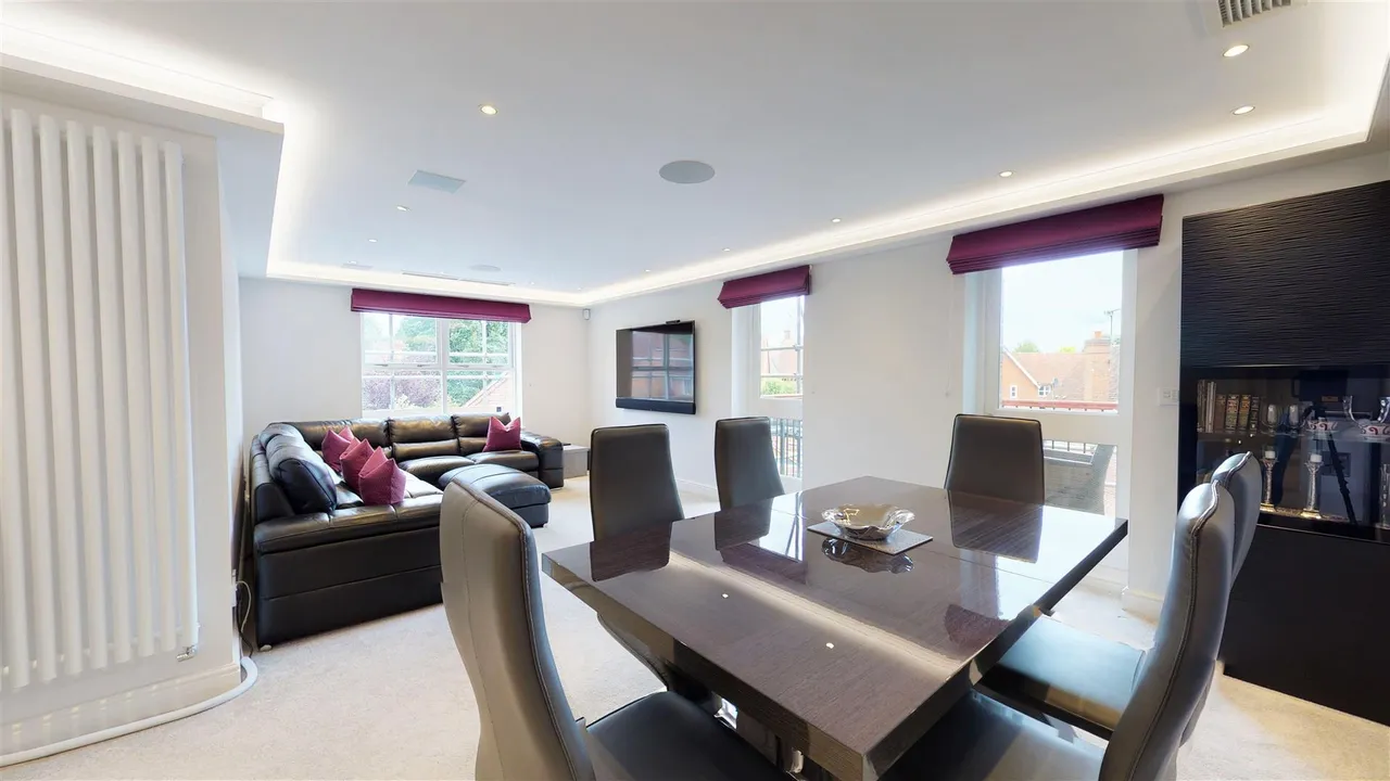 The Watergardens, Woodford Green, IG8, photo 8