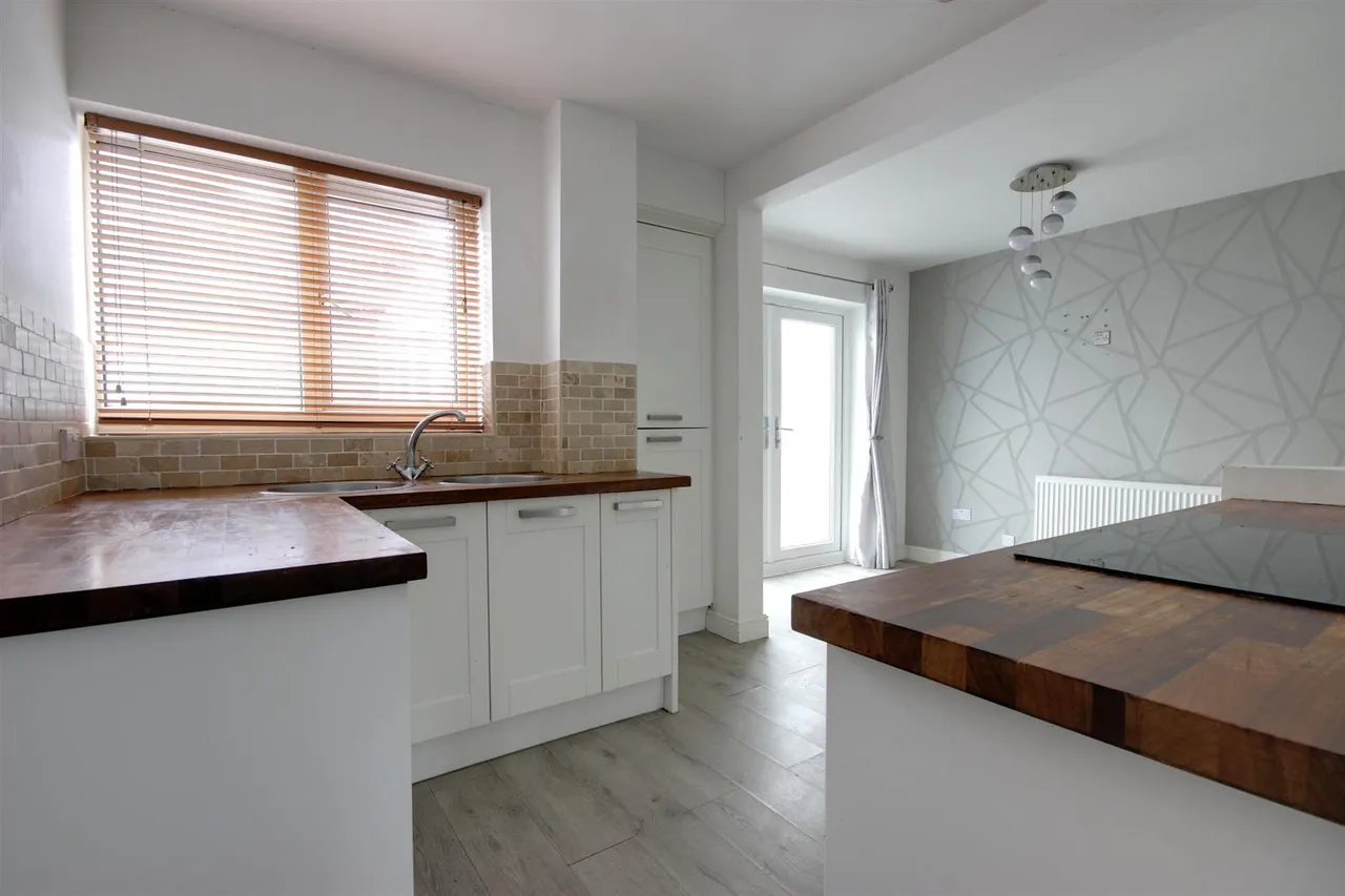 Manor Way, Anlaby, Hull, photo 4