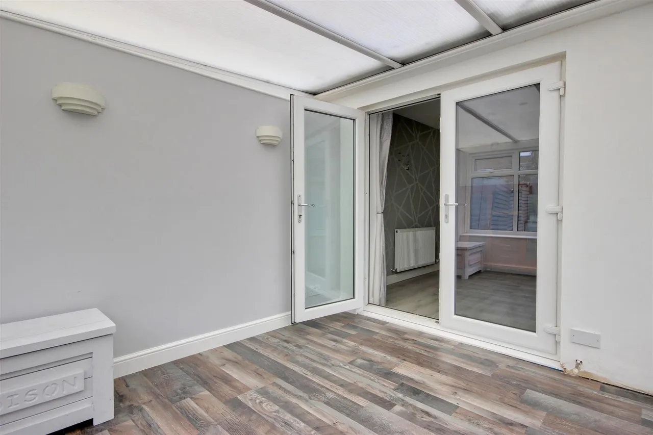 Manor Way, Anlaby, Hull, photo 14