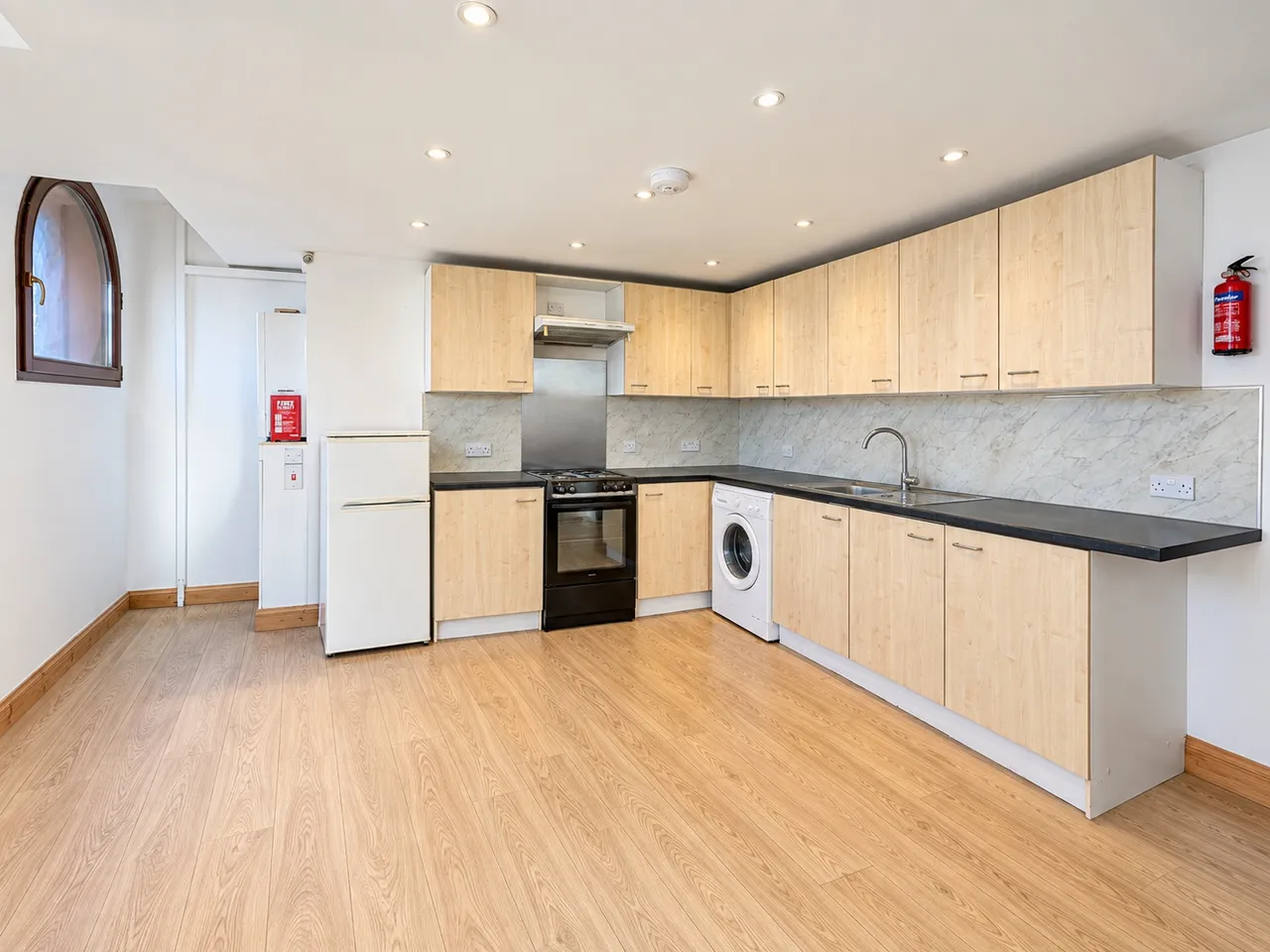 2 bed flat to rent, Southwood Road, Ramsgate, CT11