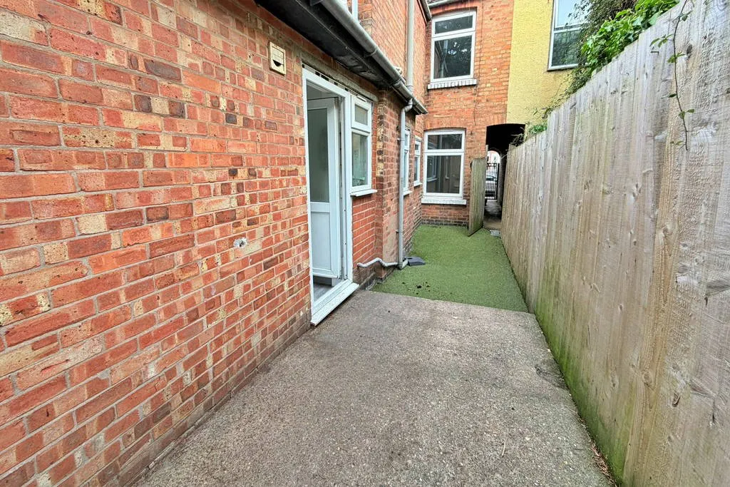 Graham Road, Rugby, Warwickshire, CV21 3LD, photo 11