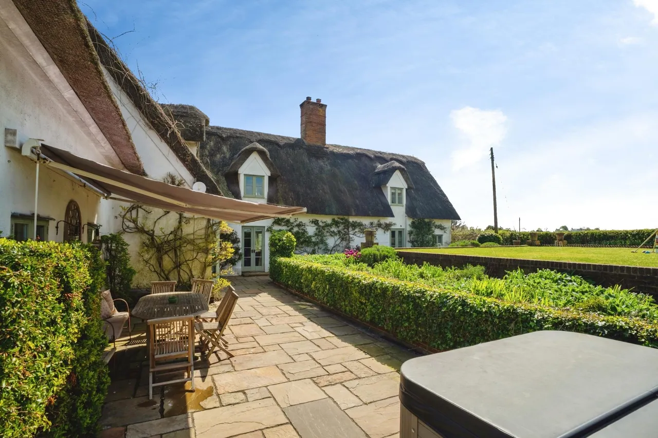 Huntsmans Lane, Foxearth, CO10, photo 28