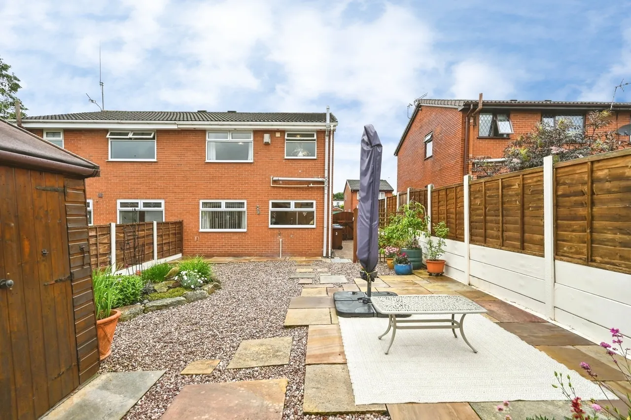 Woolton Close, Ashton-in-Makerfield, Wigan, Greater Manchester, WN4, photo 2