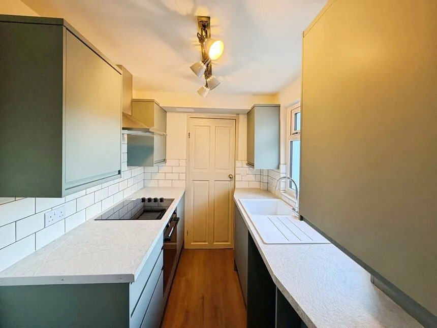 Church Hill, Temple Ewell, CT16, photo 3