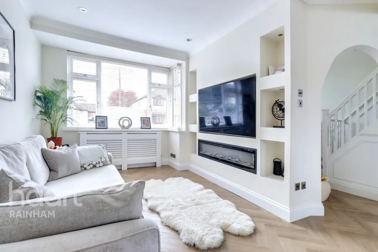 Lake Avenue, Rainham, RM13, photo 3