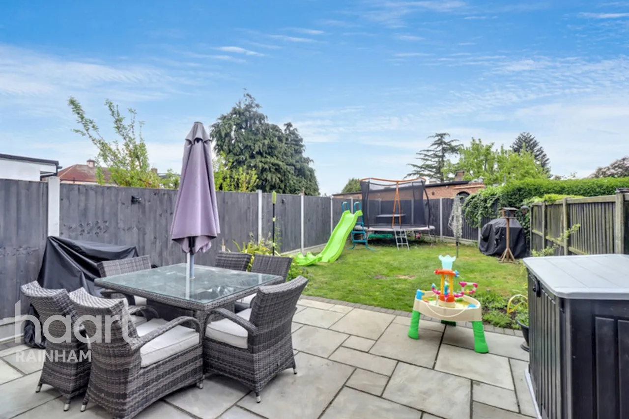 Lake Avenue, Rainham, RM13, photo 4