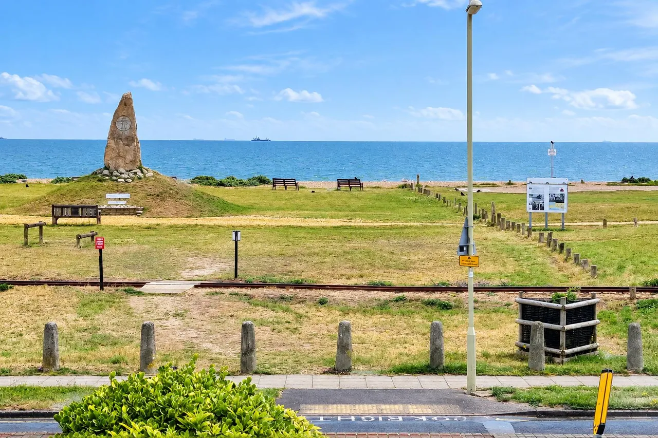 Sea Front, Hayling Island, PO11, photo 26