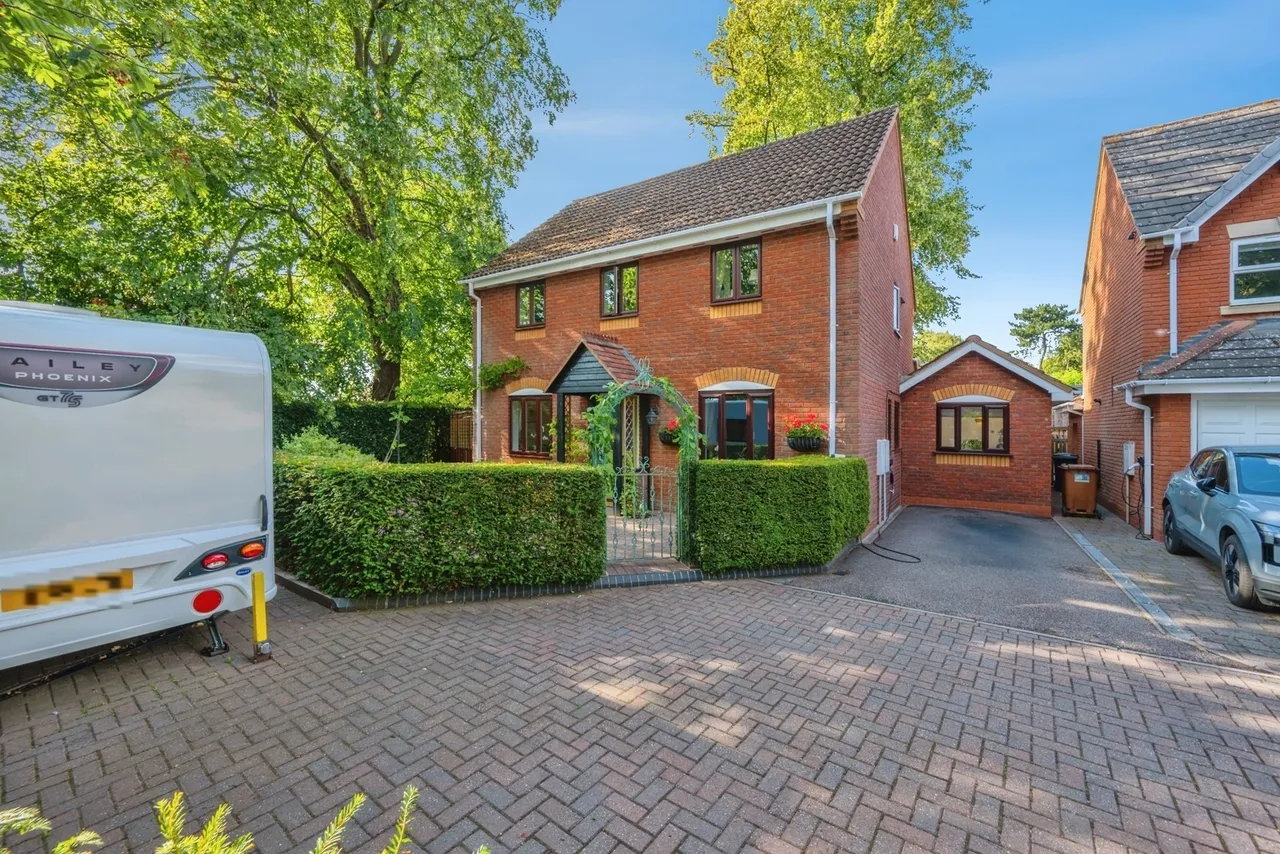 Reid Close, Burntwood, Staffordshire, WS7, photo 24