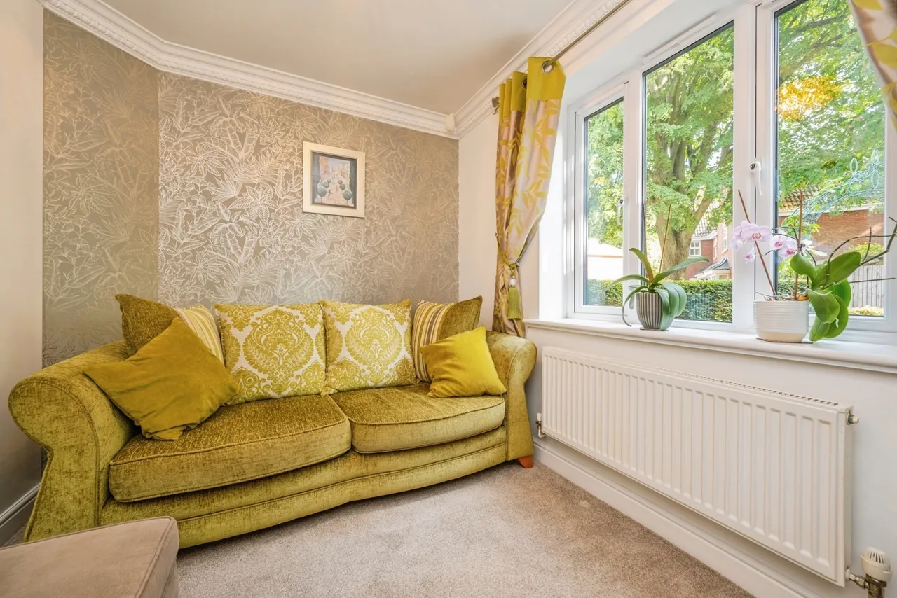 Reid Close, Burntwood, Staffordshire, WS7, photo 6