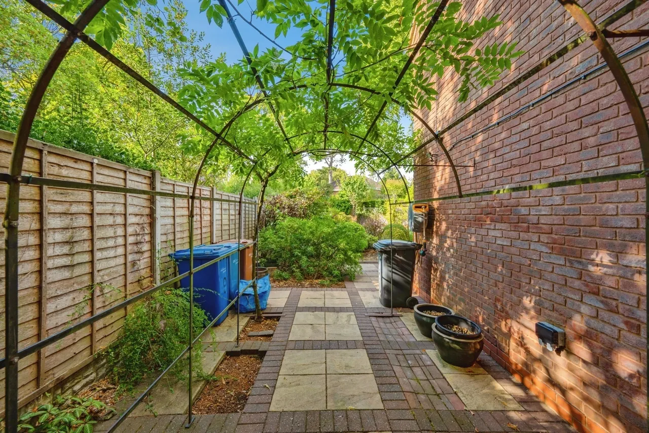 Reid Close, Burntwood, Staffordshire, WS7, photo 21