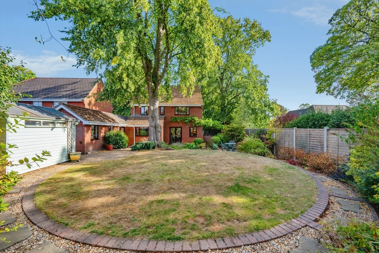 Reid Close, Burntwood, Staffordshire, WS7, photo 19
