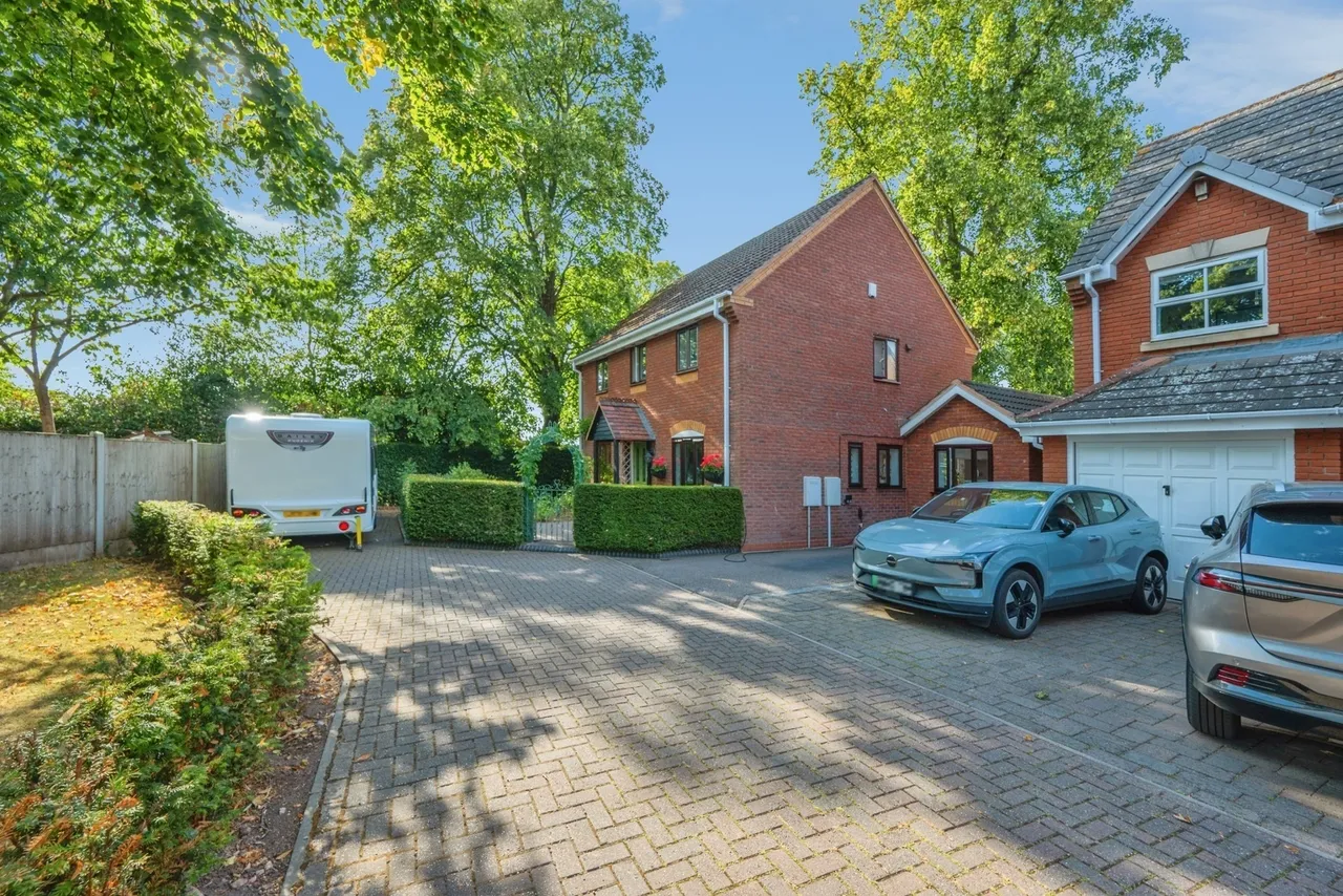 Reid Close, Burntwood, Staffordshire, WS7, photo 23
