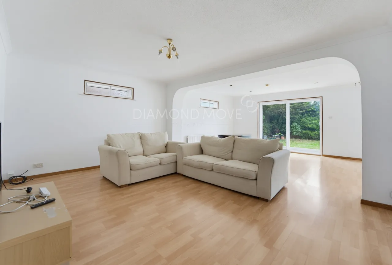 Conway Road, Whitton, TW4 5LR, photo 2