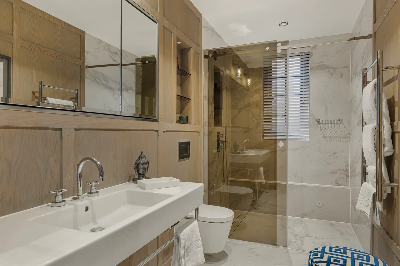 Swan Court, Chelsea Manor Street, Chelsea Manor, London, photo 3