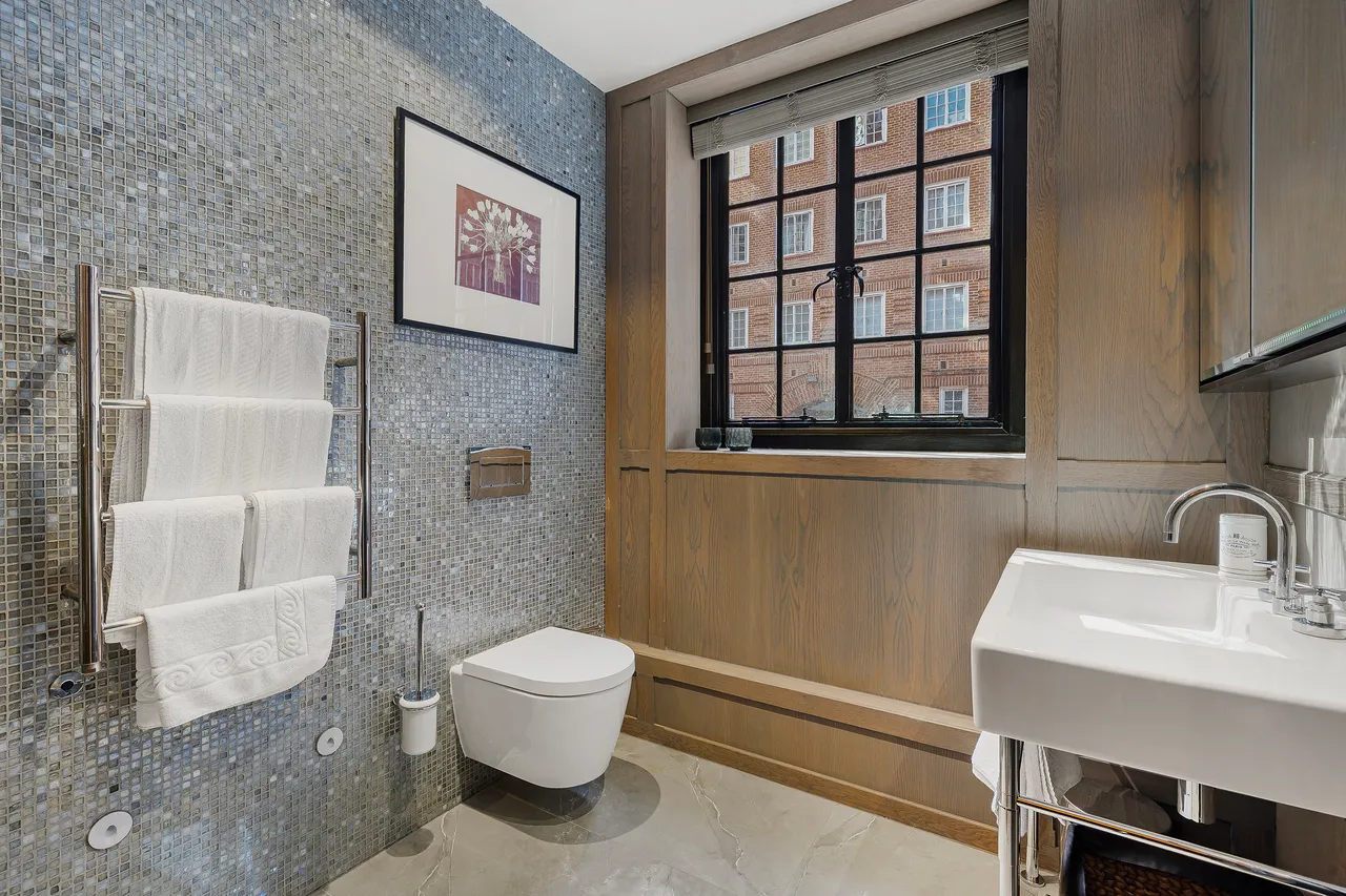 Swan Court, Chelsea Manor Street, Chelsea Manor, London, photo 4