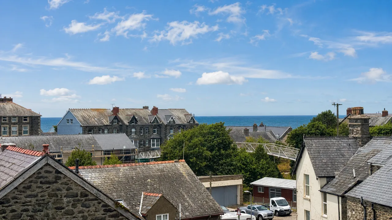 Glasfor Terrace, Barmouth, LL42, photo 3
