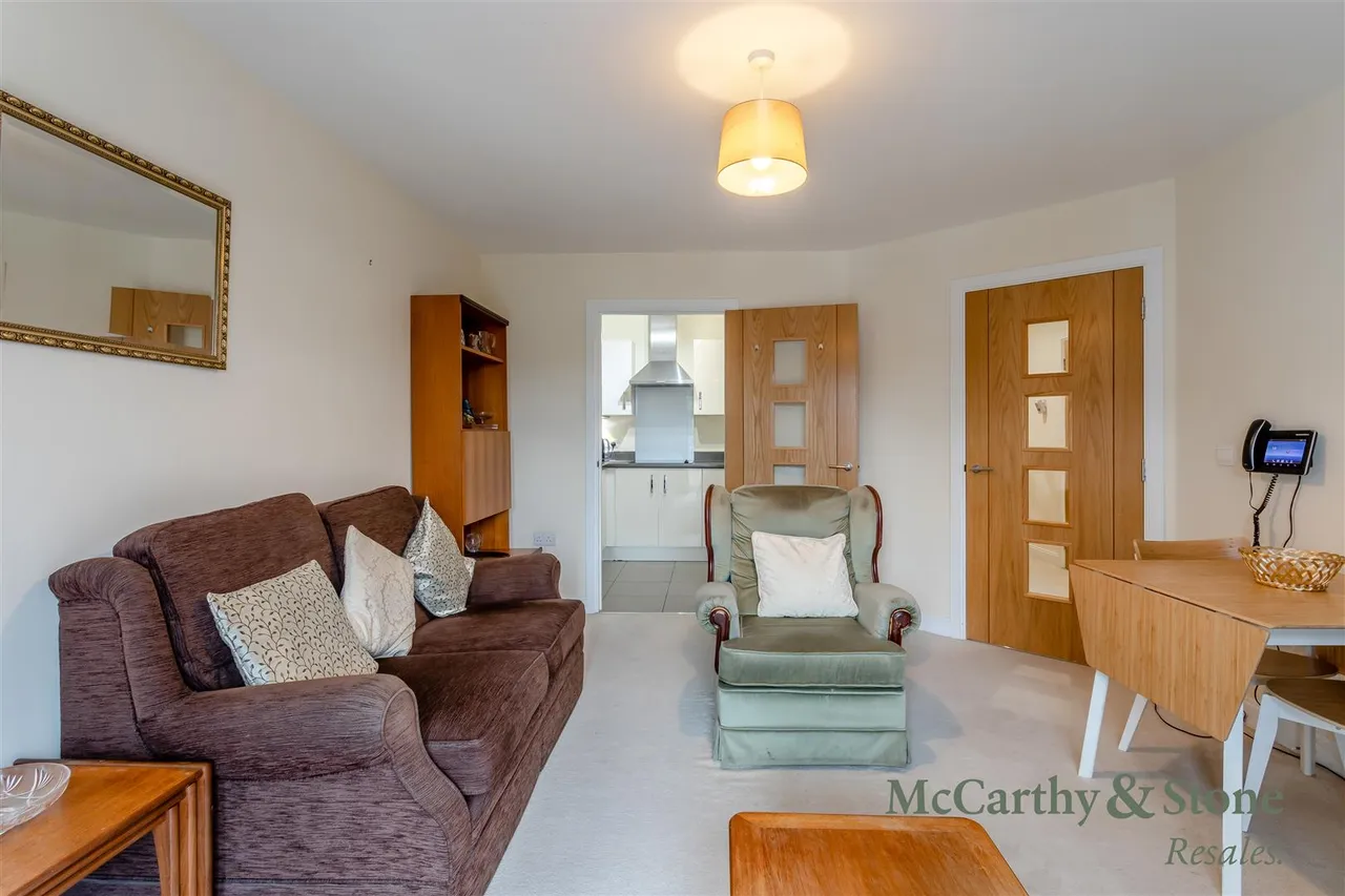 Westfield Road, Wellingborough, NN8, photo 4