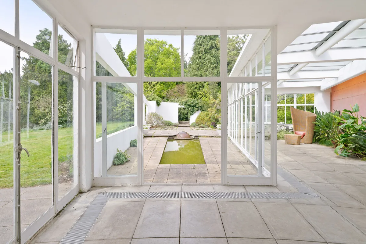St. Anns Hill Road, Chertsey, KT16, photo 16