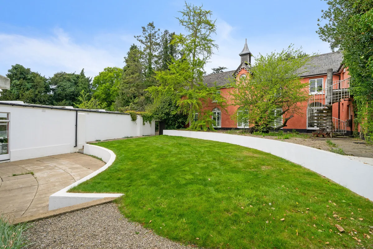 St. Anns Hill Road, Chertsey, KT16, photo 35
