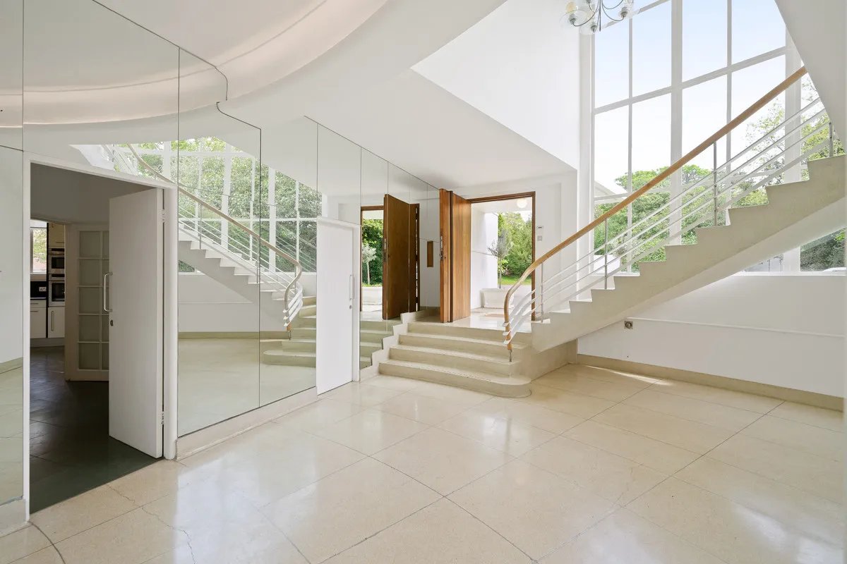 St. Anns Hill Road, Chertsey, KT16, photo 15