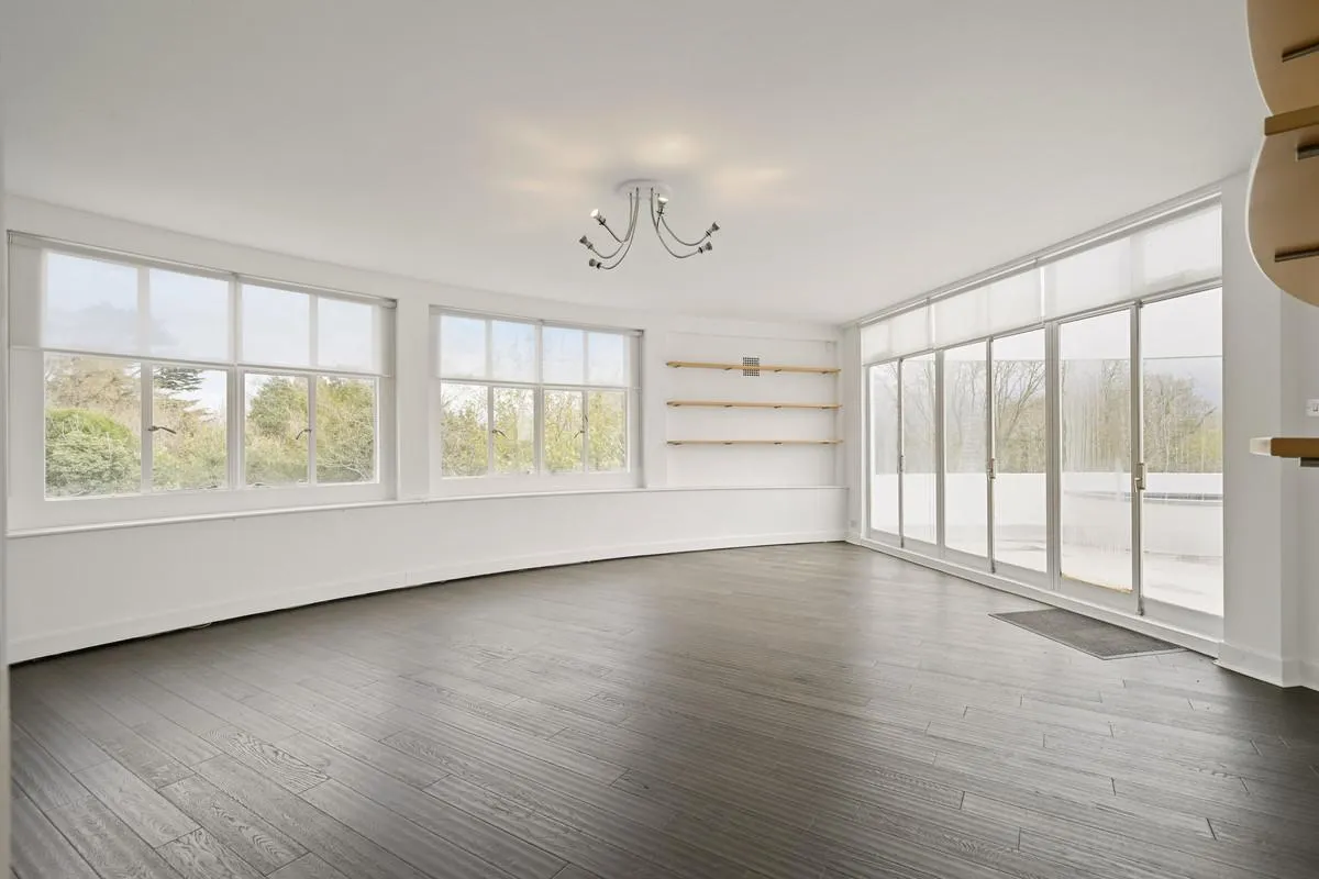 St. Anns Hill Road, Chertsey, KT16, photo 26