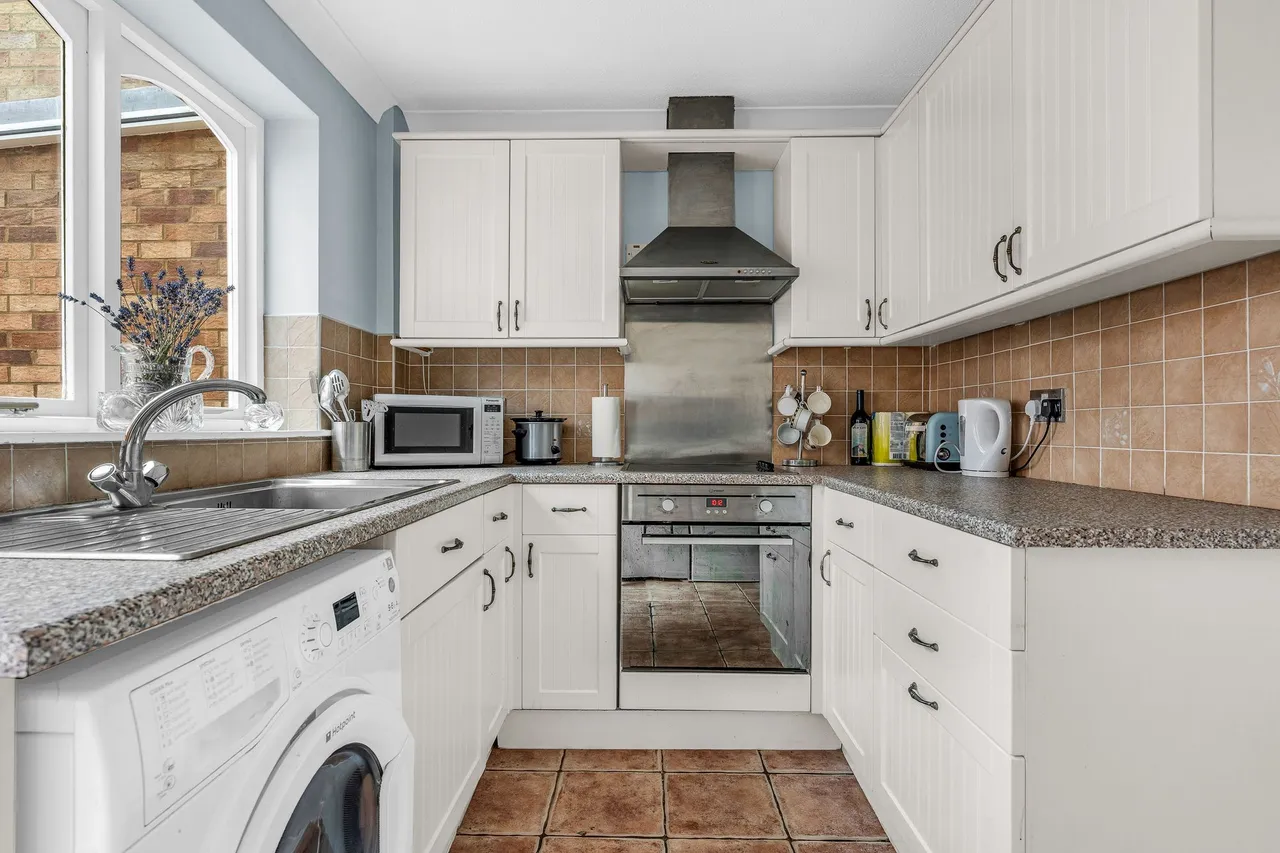 Black Swan Court, Priory Street, Ware, SG12 0HY, photo 5