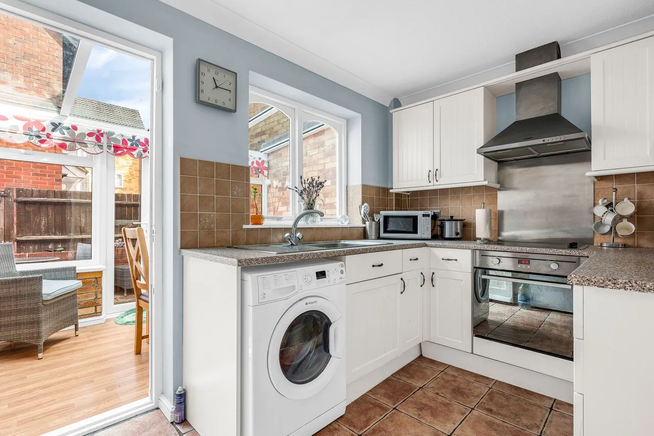 Black Swan Court, Priory Street, Ware, SG12 0HY, photo 7