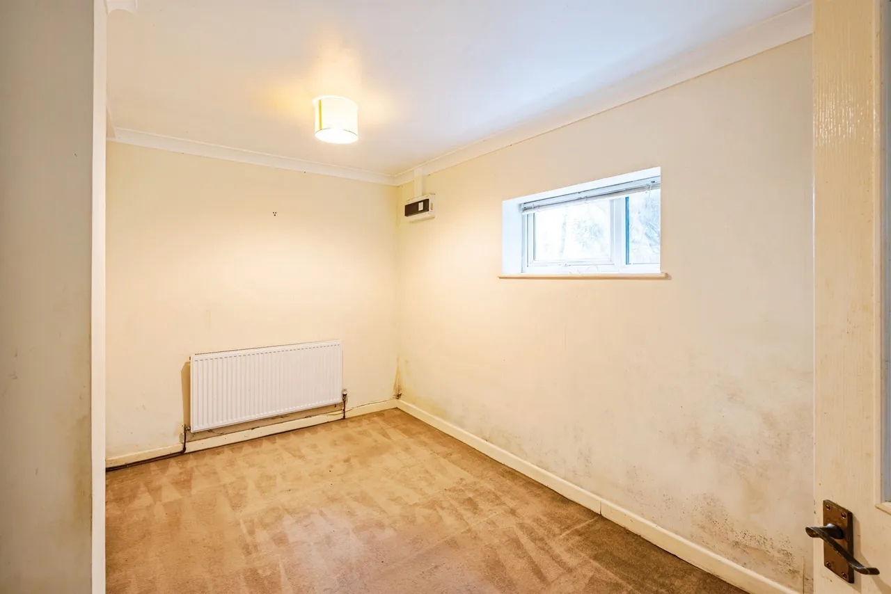 Beechfield Close, Stone Cross, BN24, photo 10