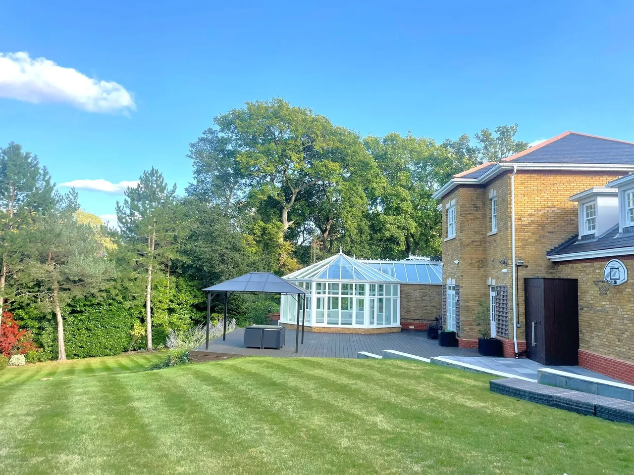 Kings Warren, Leatherhead, KT22, photo 4