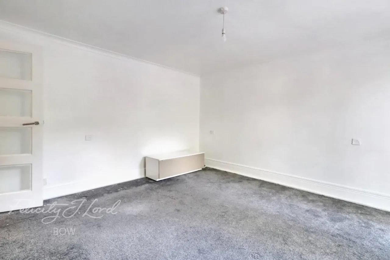 Morecambe Close, E1, photo 5