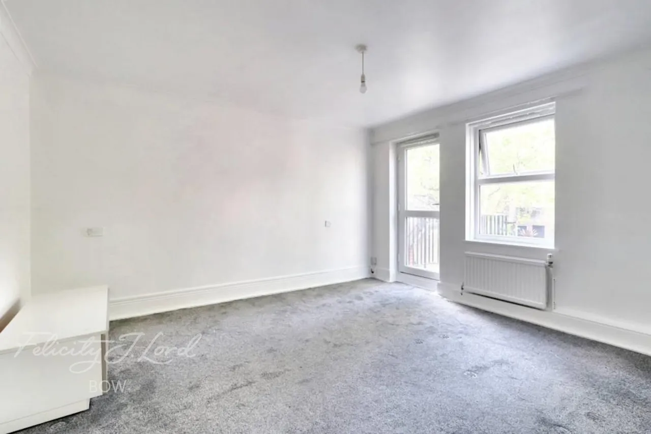 Morecambe Close, E1, photo 4