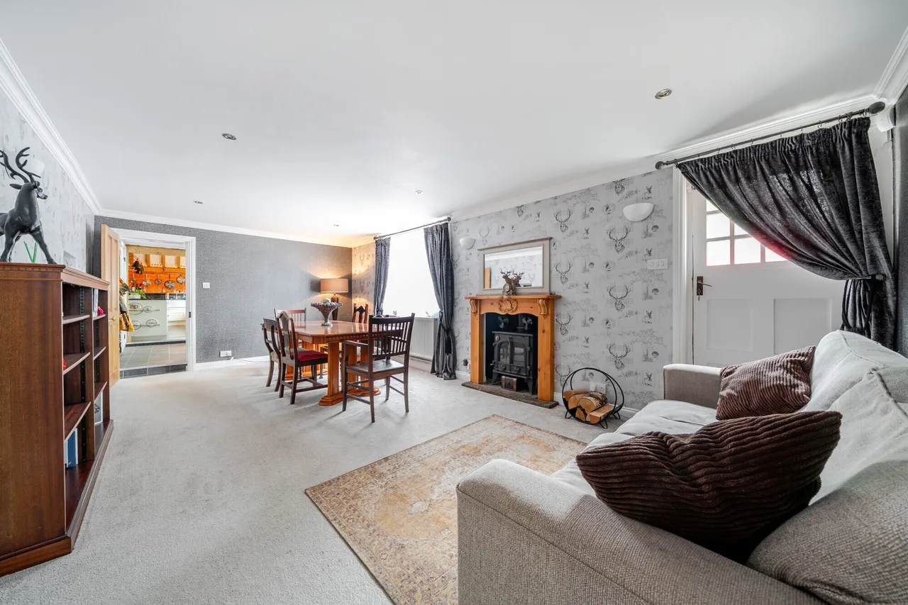 Rusper Road, Ifield, RH11, photo 5