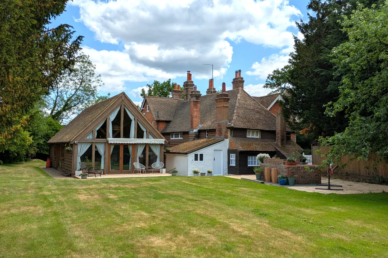 Rusper Road, Ifield, RH11, photo 11